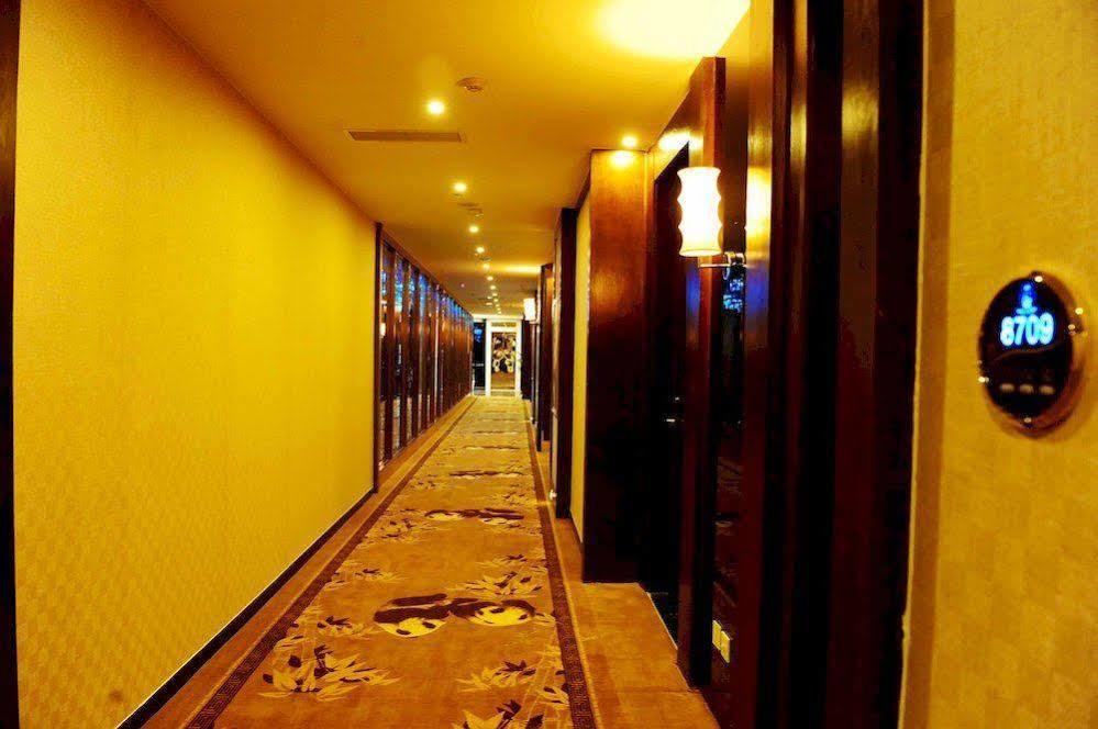 Chengdu Panda Prince Culture Hotel Dış mekan fotoğraf