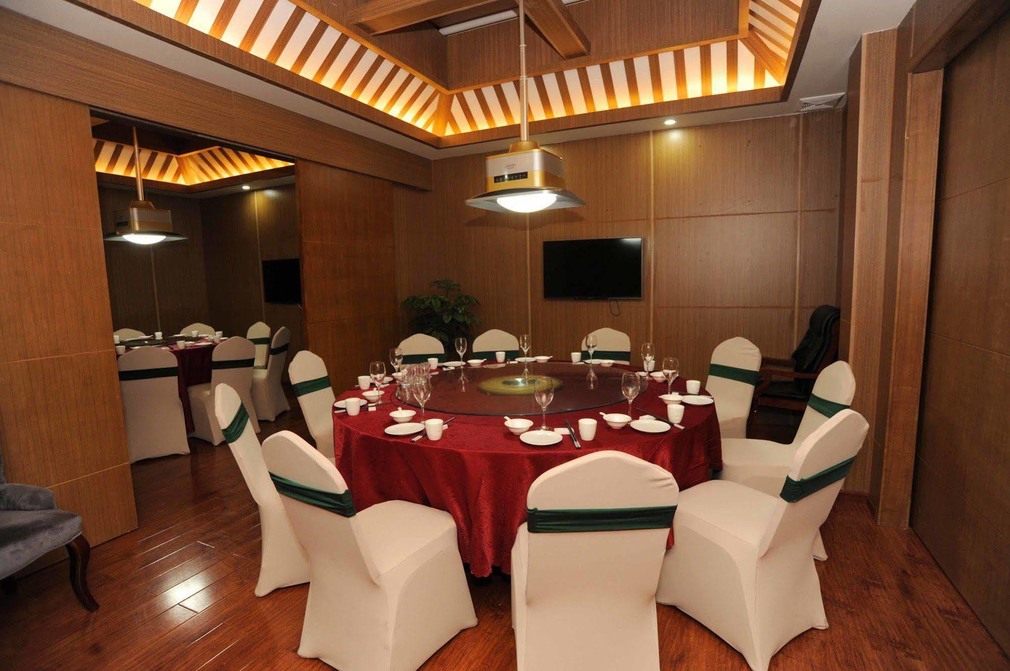 Chengdu Panda Prince Culture Hotel Dış mekan fotoğraf