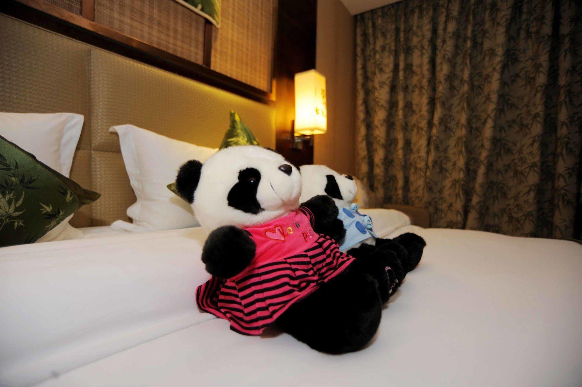 Chengdu Panda Prince Culture Hotel Dış mekan fotoğraf