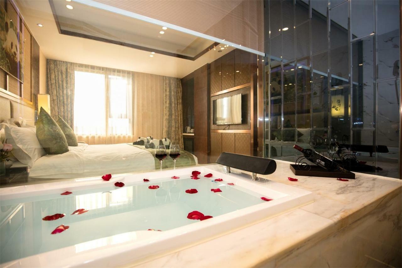 Chengdu Panda Prince Culture Hotel Dış mekan fotoğraf