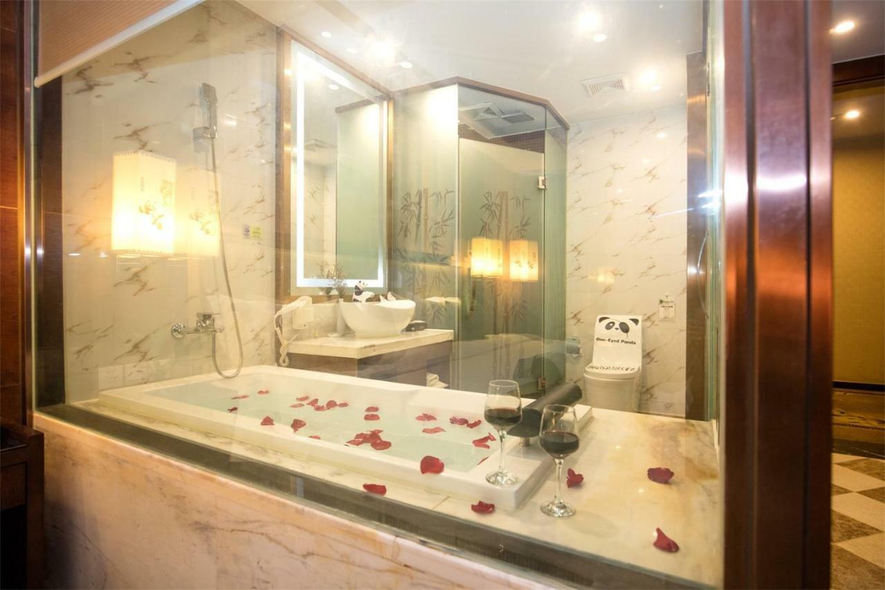 Chengdu Panda Prince Culture Hotel Dış mekan fotoğraf